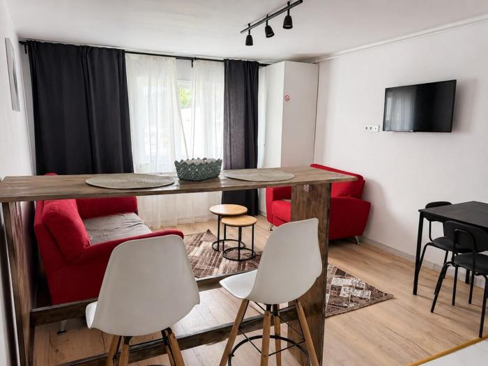 Cozy Apartment Near Old Town & Promenada