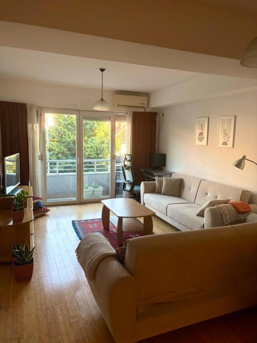 Papaya Apartment