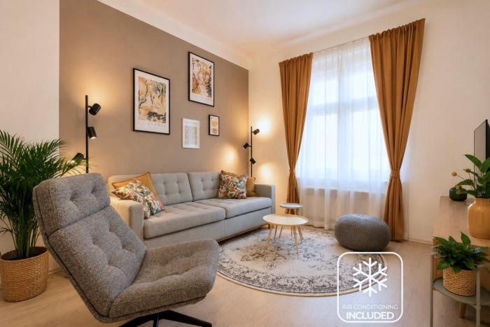 Cozy Apartment near The Old Town Square