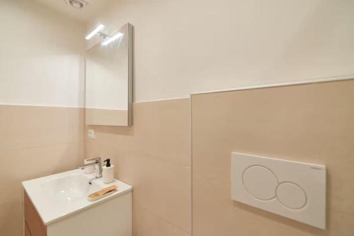 Garibaldi - Prime Location 1-Bedroom near Università per Stranieri