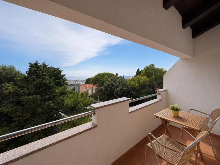 Roberto Seaside Apartments