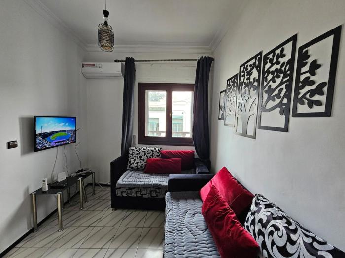 Central Tétouan 2BR Balcony & City Views