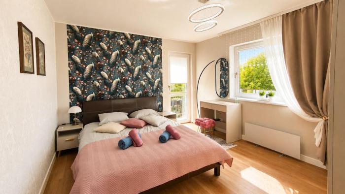 Nice 2 BR apartment, 15 min from the Old Town !