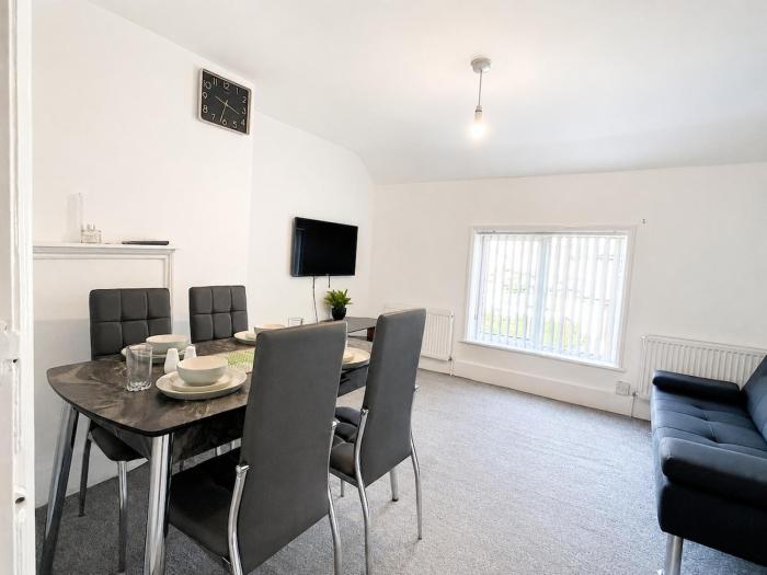 Grange House 1 Bedroom for 3,4, Train Station FREE Parking