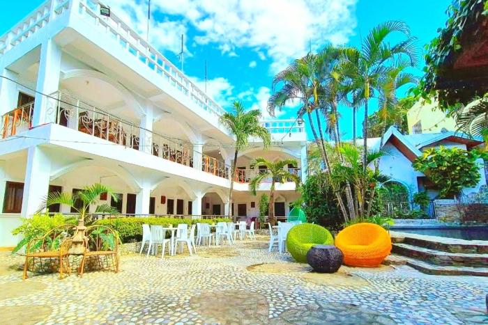 Simons Heritage Resort Puerto Galera
