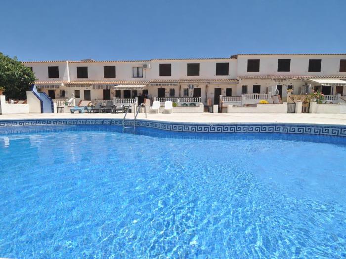 Casa con piscina comunitaria cerca de la playa en LEscala - HISP-7-91