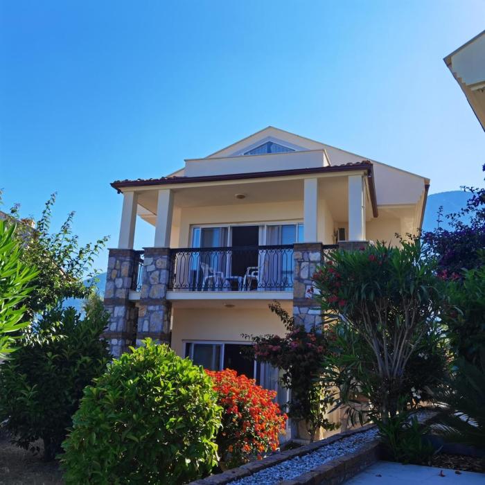 BİTUR PARK VİLLA E5 3-Bedroom with Shared Pool &