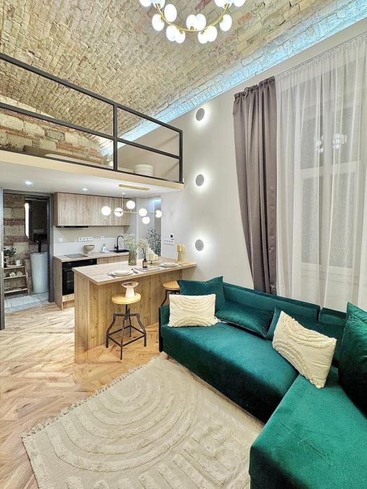 Central Luxe Studio