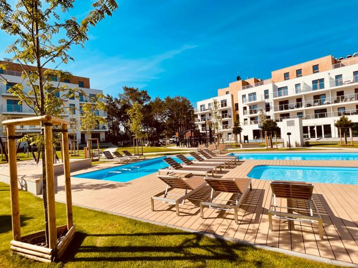 Rejs - ogródek, baseny, sauny, jacuzzi, sala zabaw, do plaży 400m płaskie dojście