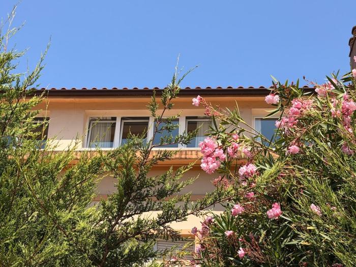 Spacious apartment Sardinero Beach parking