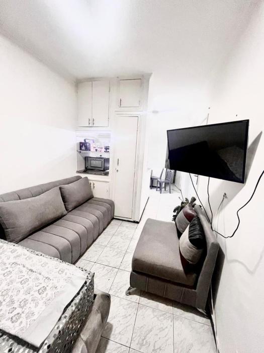 studio calme et spacieux, au centre dagdal