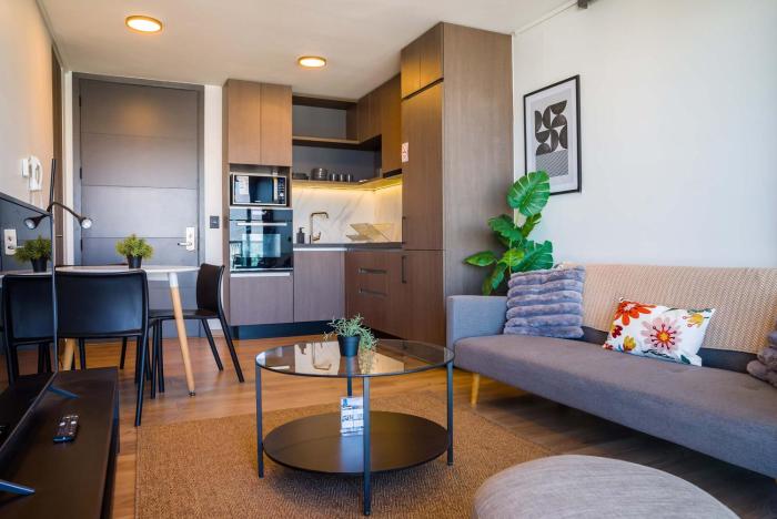 Chic 2BR Apt in Las Condes with Pool & Views