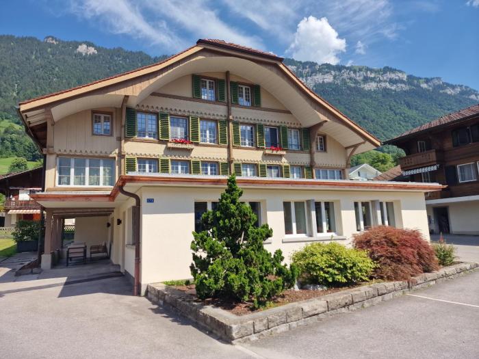 B Post Apartment , freshly renovated, top location near Interlaken