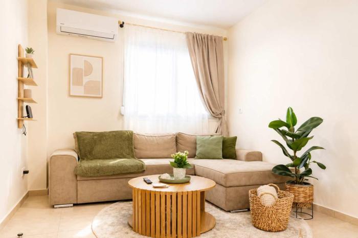 The PINE - Stylish Thessaloniki Stay & Private Parking
