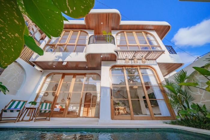 NEW Luxury 3BR Oasis in Sempol with Pool