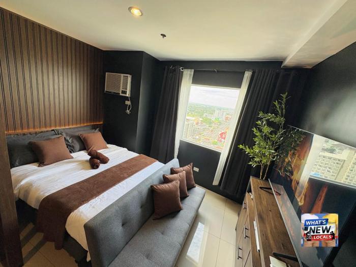 DEJA VIEW Studio Condo Unit at Sitari with PlayStation5 and 21st Floor City Skyline view