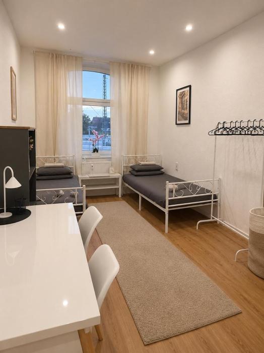 H&R Suite II Bielefeld-Brake Bahnhof