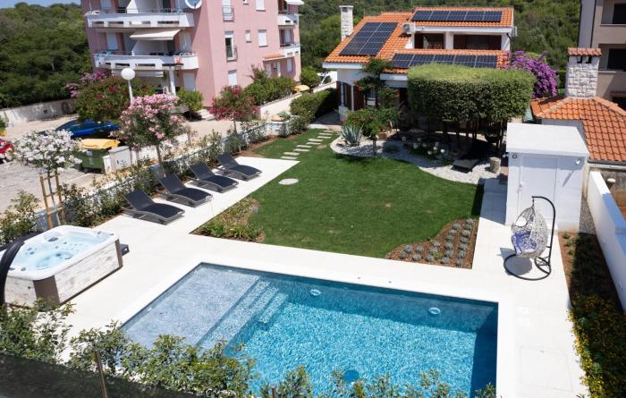 Villa Lostura