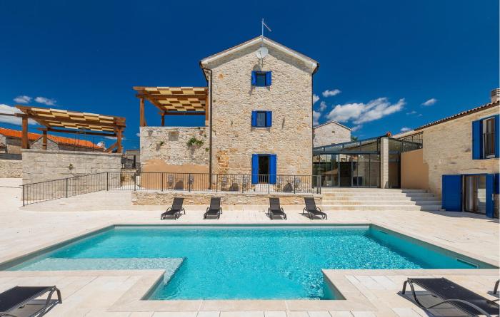 Pet Friendly Home In Svetvincenat With Sauna