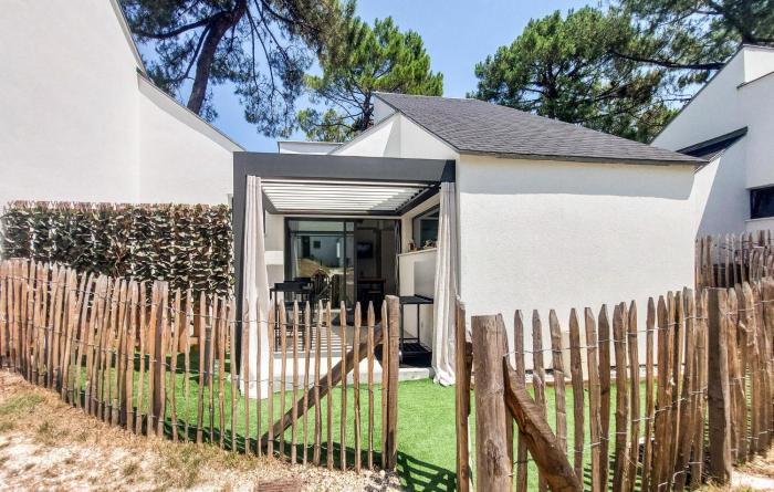 2 Bedroom Awesome Home In Meschers-Sur-Gironde