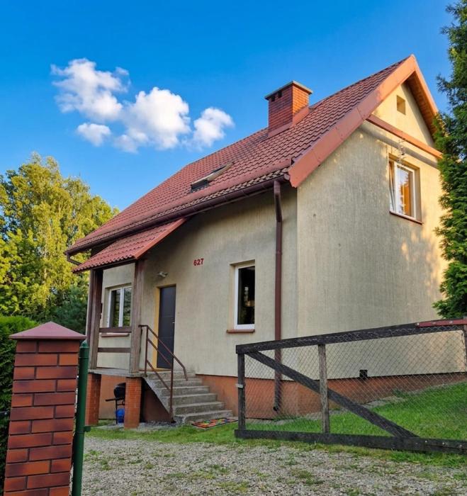 Rodzinny dom w Rożnowie Duży Ogród i Zabawki