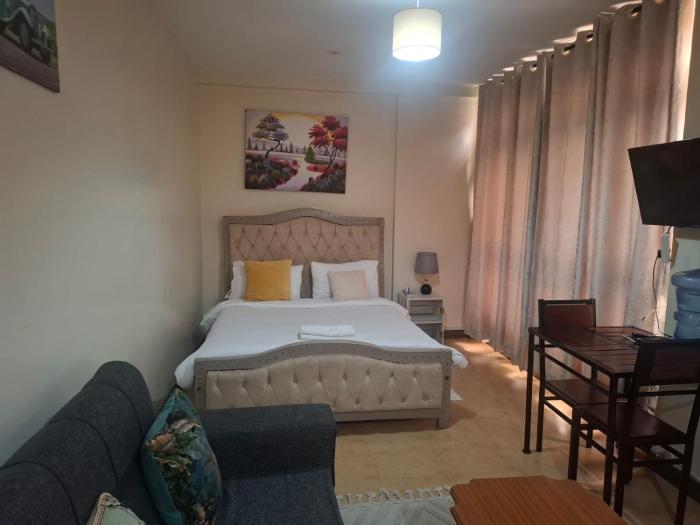Golden Crest suite with Rooftop Pool
