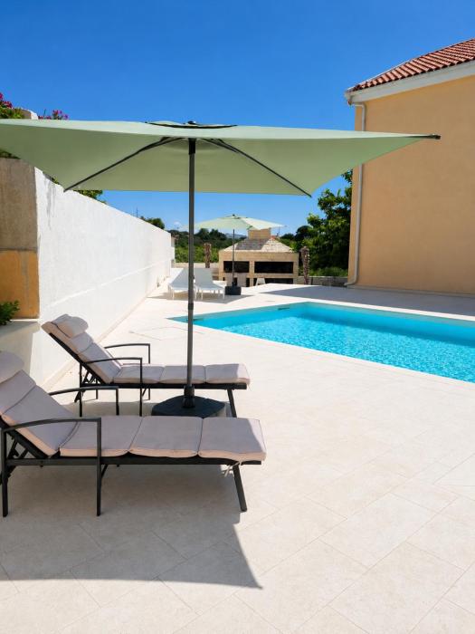 El Mondo Pool Apartment