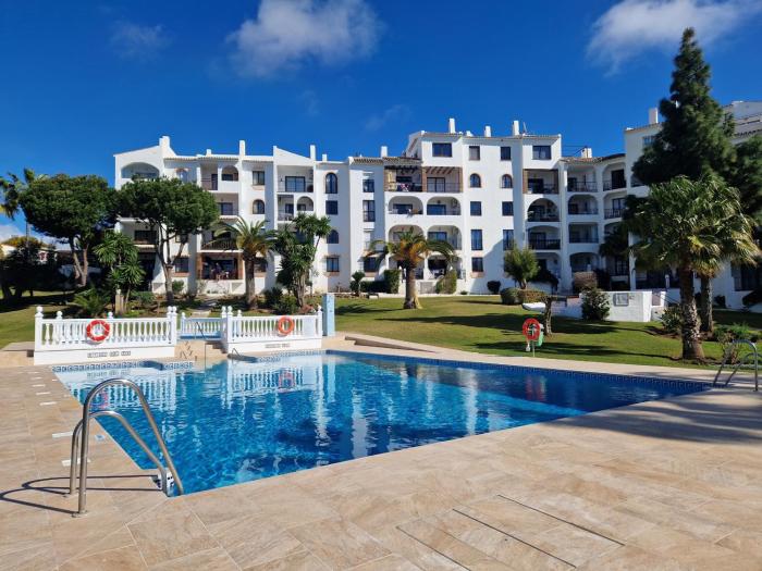 Riviera del Sol, walking distance to the beach