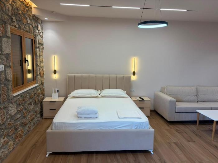 Riviera Studio