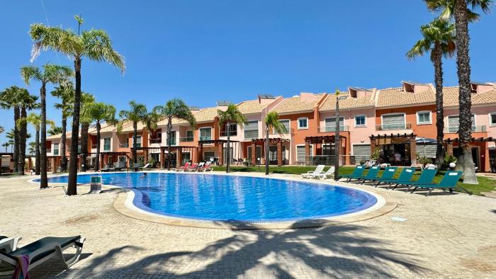 Santa Maria N - Shared Pool - 8 Guests - Albufeira