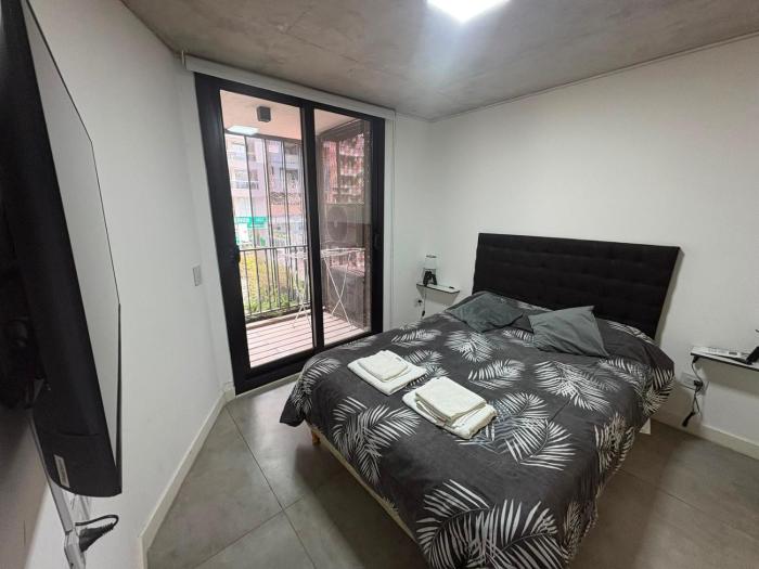 Edificio SIX Moderno con Balcón en Nva Cba