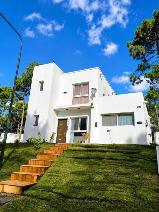 CASA LINDA - Camino de los Pioneros -