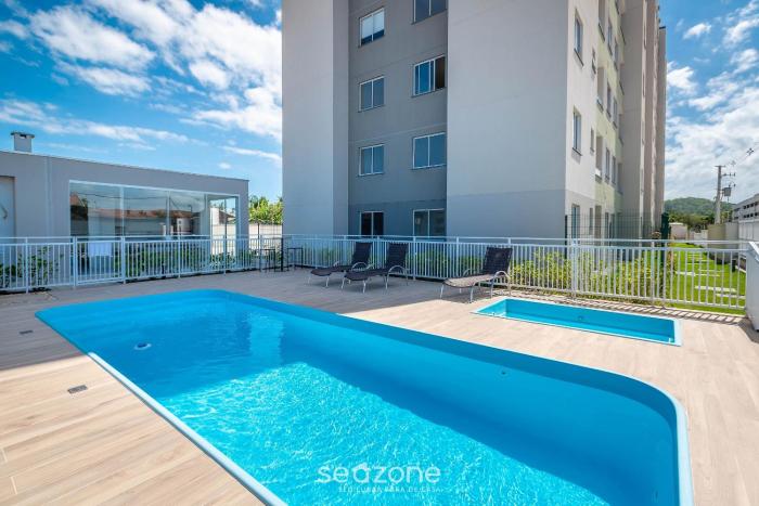 Apto. em Cond. c piscina e vista mar CIB21204