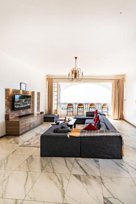 White Hill Penthouse