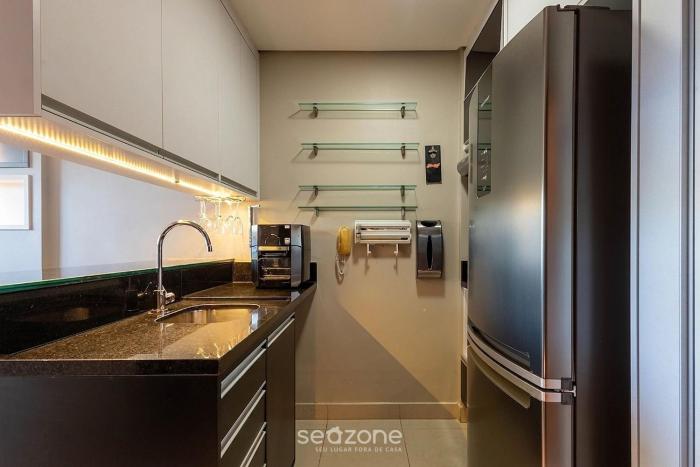 Apto. c Varanda em Cond. c Piscina LVT0031