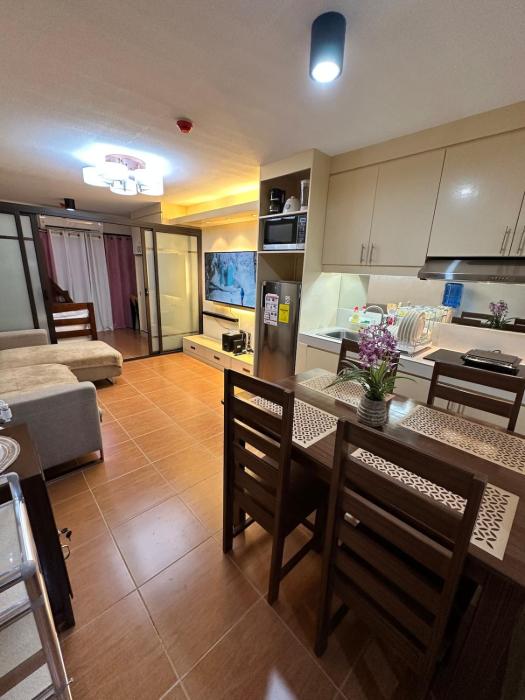 KCs Crib 1-7F