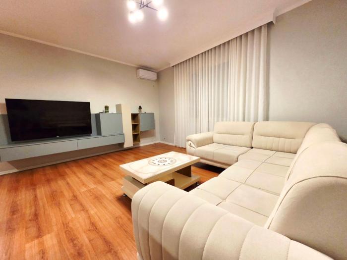2 Bedroom Apartment Center