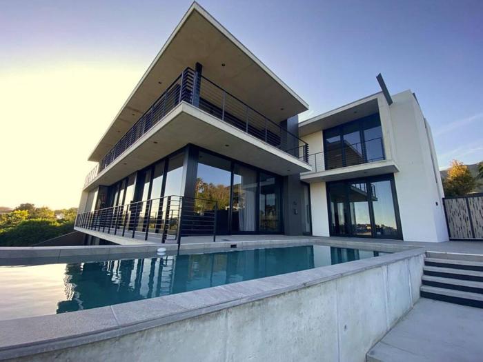 Lagoon House, Onrus Heated Pool & Lagoon View