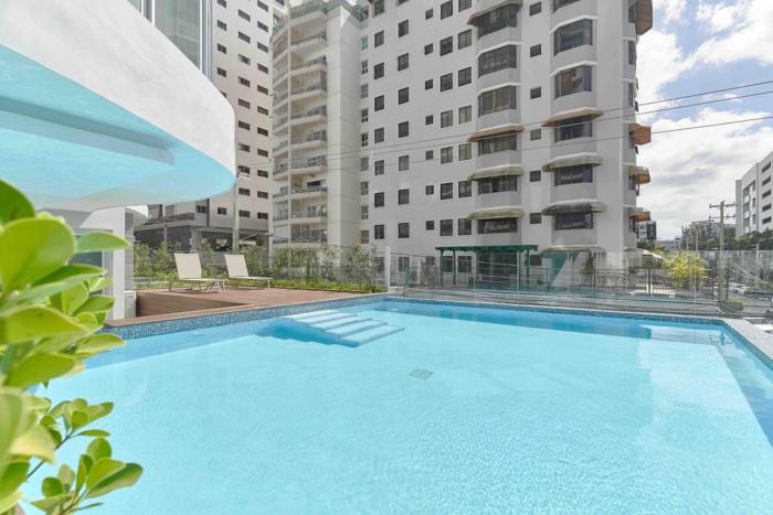 Theshalomsky Downtown Sdq Poolgym