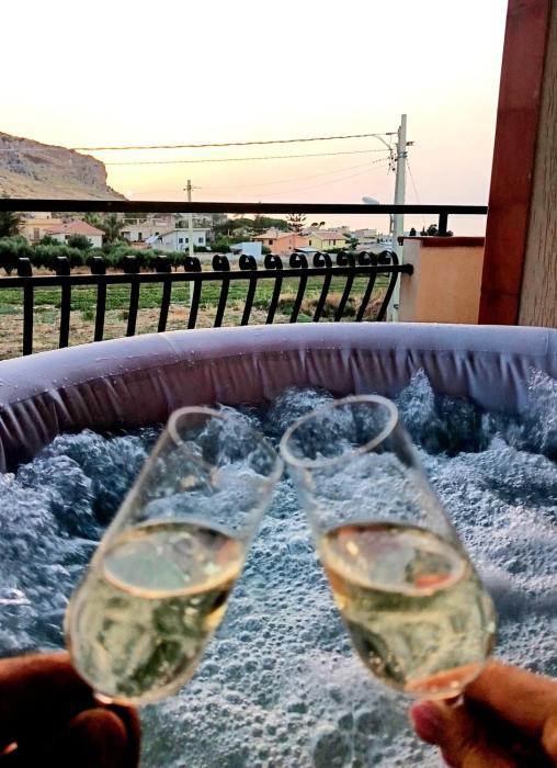 Villa ROSALIA con Jacuzzi vista mare e Tramonto