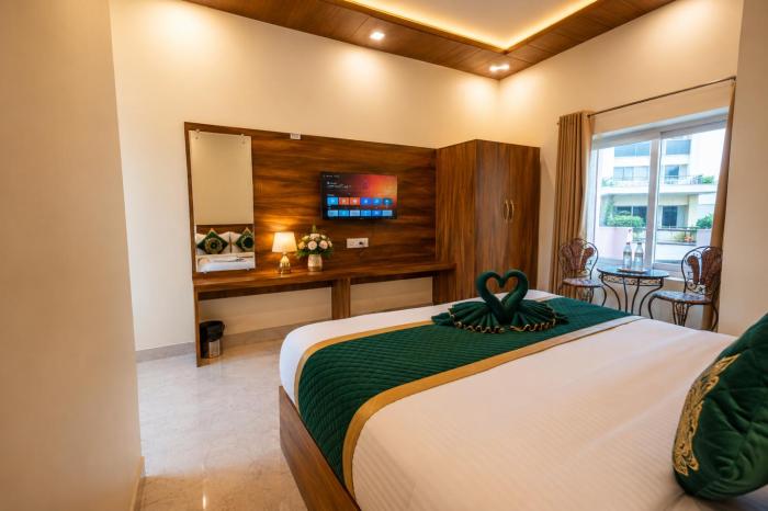Hotel Ganga MBS Rishikesh # Best location # Family Hotel