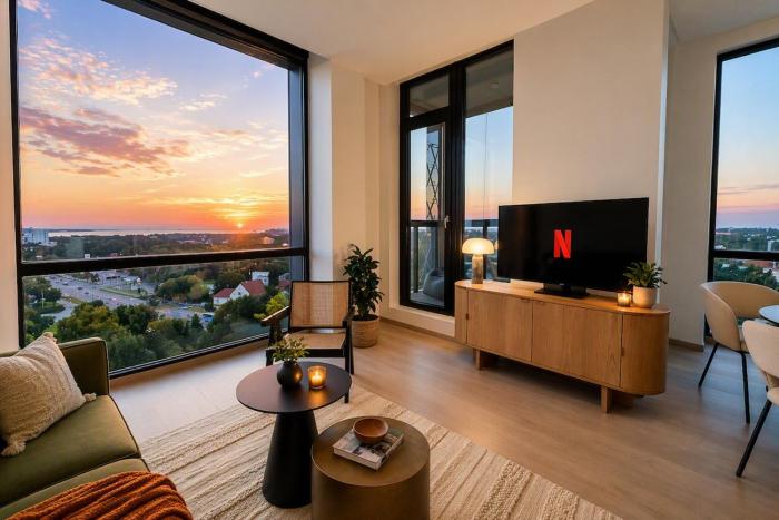 Pinnacle WoHo Sea View Apartment