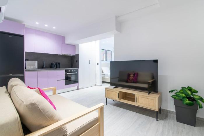 Jia Modern Studio with Balcony & Close to Monastiraki