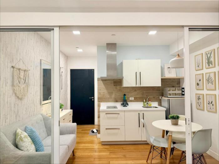 Modern 1BR Staycation in Acqua Private Residences