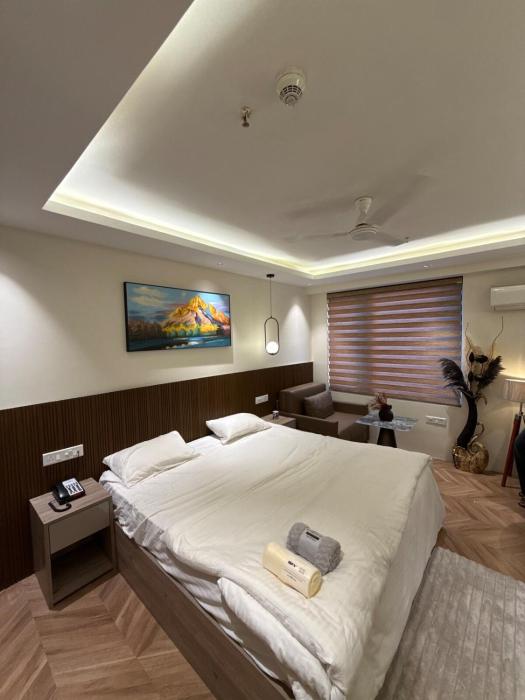 Eminence suites