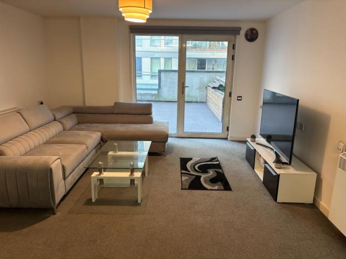 Apartment Sleeps 3 with Parking