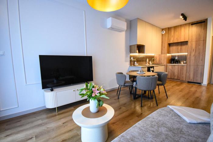 Apartament Port 11 przy Jeziorze Drwęckim z kameralną plażą