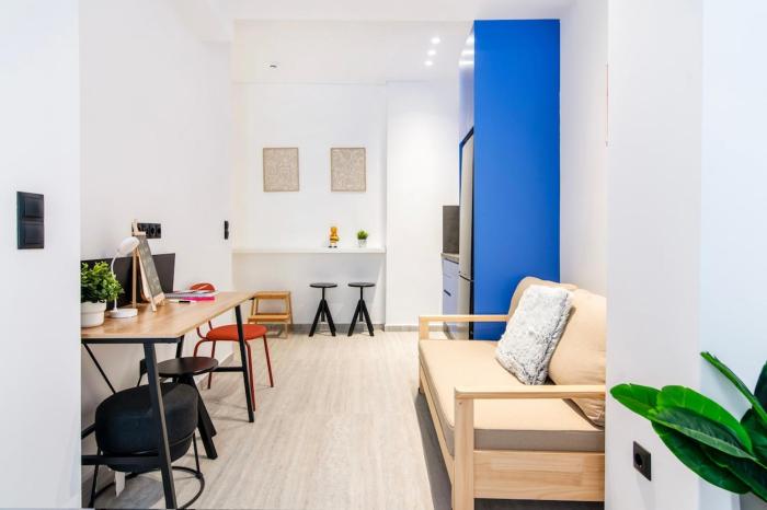 Juno Modern Studio with Balcony & Close to Monastiraki