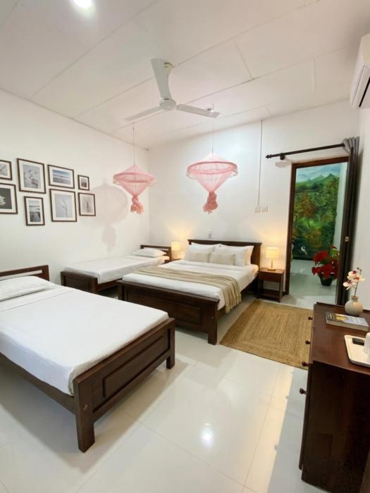 Hotel Kandy Village Inn
