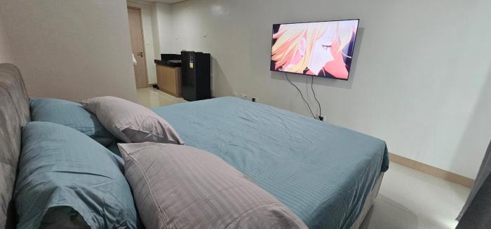 SMDC STYLES - King-Size Bed, Building C, Free Netflix, ILOILO CITY